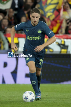 2023-10-24 - Joey Veerman of PSV Eindhoven during the UEFA Champions League, Group B football match between RC Lens (RCL) and PSV Eindhoven on October 24, 2023 at Stade Bollaert-Delelis in Lens, France - FOOTBALL - CHAMPIONS LEAGUE - LENS V PSV - UEFA CHAMPIONS LEAGUE - SOCCER