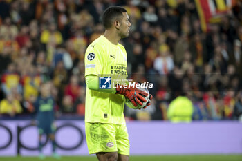 2023-10-24 - PSV Eindhoven goalkeeper Walter Benitez during the UEFA Champions League, Group B football match between RC Lens (RCL) and PSV Eindhoven on October 24, 2023 at Stade Bollaert-Delelis in Lens, France - FOOTBALL - CHAMPIONS LEAGUE - LENS V PSV - UEFA CHAMPIONS LEAGUE - SOCCER