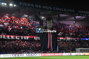 2023-10-25 - PSG supporters deploy a giant tifo representing French actor Jean-Paul BELMONDO during the UEFA Champions League, Group F football match between Paris Saint-Germain and AC Milan on October 25, 2023 at Parc des Princes stadium in Paris, France - FOOTBALL - CHAMPIONS LEAGUE - PARIS SG V MILAN - UEFA CHAMPIONS LEAGUE - SOCCER