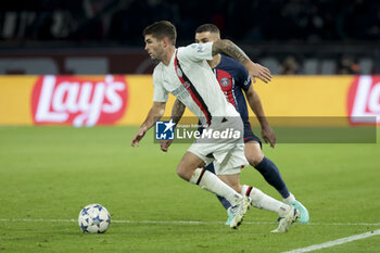 2023-10-25 - Christian Pulisic of AC Milan during the UEFA Champions League, Group F football match between Paris Saint-Germain and AC Milan on October 25, 2023 at Parc des Princes stadium in Paris, France - FOOTBALL - CHAMPIONS LEAGUE - PARIS SG V MILAN - UEFA CHAMPIONS LEAGUE - SOCCER