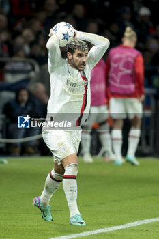 2023-10-25 - Theo Hernandez of AC Milan during the UEFA Champions League, Group F football match between Paris Saint-Germain and AC Milan on October 25, 2023 at Parc des Princes stadium in Paris, France - FOOTBALL - CHAMPIONS LEAGUE - PARIS SG V MILAN - UEFA CHAMPIONS LEAGUE - SOCCER