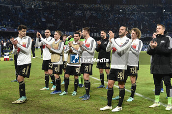 2023-11-08 - The Berlin players thank their fans at the end of the match during the Uefa Champions League between SSC Napoli vs FC Union Berlin at Diego Armando Maradona Stadium - SSC NAPOLI VS FC UNION BERLIN - UEFA CHAMPIONS LEAGUE - SOCCER