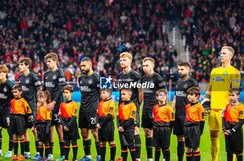 2023-11-07 - Celtic players before the football match of Uefa Champions League between Atletico Madrid vs Celtic played at Civitas Metropolitano stadium on November 07, 2023 in Madrid, Spain - ATLETICO MADRID VS CELTIC - UEFA CHAMPIONS LEAGUE - SOCCER