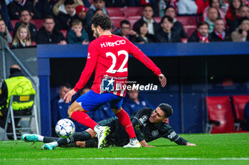 2023-11-07 - Luis Palma (Celtic) in action with the ball against Mario Hermoso (Atletico Madrid) during the football match of Uefa Champions League between Atletico Madrid vs Celtic played at Civitas Metropolitano stadium on November 07, 2023 in Madrid, Spain - ATLETICO MADRID VS CELTIC - UEFA CHAMPIONS LEAGUE - SOCCER