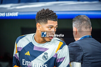 2023-11-08 - Jude Bellingham (Real Madrid) enters and goes to sit on the bench before the football match of Uefa Champions League between Real Madrid vs Braga played at Bernabeu stadium on November 08, 2023 in Madrid, Spain - REAL MADRID VS BRAGA - UEFA CHAMPIONS LEAGUE - SOCCER