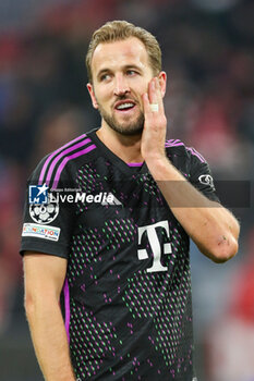 2023-11-08 - Bayern Munich forward Harry Kane (9) gestures and smiles after winning the UEFA Champions League, Group A football match between Bayern Munich and Galatasaray on 8 November 2023 at Allianz Arena in Munich, Germany - FOOTBALL - CHAMPIONS LEAGUE - BAYERN MUNICH V GALATASARAY - UEFA CHAMPIONS LEAGUE - SOCCER