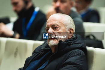 2023-11-28 - Aurelio De Laurentiis, president of Napoli, seen during the press conference of the Champions League football match between Real Madrid and Napoli at Bernabeu Stadium in Madrid, Spain. - CHAMPIONS LEAGUE: NAPOLI PRESS CONFERENCE IN MADRID - UEFA CHAMPIONS LEAGUE - SOCCER