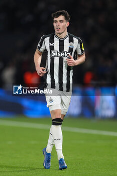 2023-11-28 - Newcastle United defender Tino Livramento during the UEFA Champions League, Group F football match between Paris Saint-Germain and Newcastle United on November 28, 2023 at Parc des Princes stadium in Paris, France - FOOTBALL - CHAMPIONS LEAGUE - PARIS SG V NEWCASTLE - UEFA CHAMPIONS LEAGUE - SOCCER