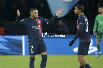 2023-11-28 - Kylian Mbappe of PSG celebrates his goal with Bradley Barcola of PSG during the UEFA Champions League, Group F football match between Paris Saint-Germain and Newcastle United on November 28, 2023 at Parc des Princes stadium in Paris, France - FOOTBALL - CHAMPIONS LEAGUE - PARIS SG V NEWCASTLE - UEFA CHAMPIONS LEAGUE - SOCCER