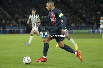 2023-11-28 - Kylian Mbappe of PSG in action during the UEFA Champions League, Group F football match between Paris Saint-Germain and Newcastle United on November 28, 2023 at Parc des Princes stadium in Paris, France - FOOTBALL - CHAMPIONS LEAGUE - PARIS SG V NEWCASTLE - UEFA CHAMPIONS LEAGUE - SOCCER