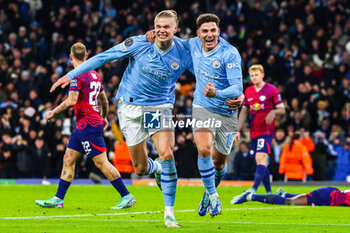 2023-11-28 - Julian Alvarez of Manchester City celebrates his goal 3-2 with Erling Haaland during the UEFA Champions League, Group G football match between Manchester City and RB Leipzig on 28 November 2023 at Etihad Stadium in Manchester, England - FOOTBALL - CHAMPIONS LEAGUE - MANCHESTER CITY V RB LEIPZIG - UEFA CHAMPIONS LEAGUE - SOCCER