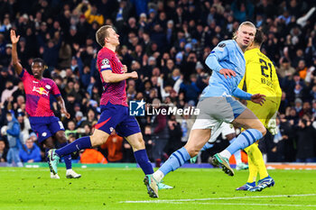 2023-11-28 - Erling Haaland of Manchester City checks he wasn’t offside after scoring a goal 1-2 during the UEFA Champions League, Group G football match between Manchester City and RB Leipzig on 28 November 2023 at Etihad Stadium in Manchester, England - FOOTBALL - CHAMPIONS LEAGUE - MANCHESTER CITY V RB LEIPZIG - UEFA CHAMPIONS LEAGUE - SOCCER