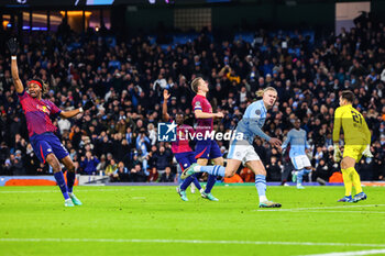 2023-11-28 - Erling Haaland of Manchester City checks he wasn’t offside after scoring a goal 1-2 during the UEFA Champions League, Group G football match between Manchester City and RB Leipzig on 28 November 2023 at Etihad Stadium in Manchester, England - FOOTBALL - CHAMPIONS LEAGUE - MANCHESTER CITY V RB LEIPZIG - UEFA CHAMPIONS LEAGUE - SOCCER