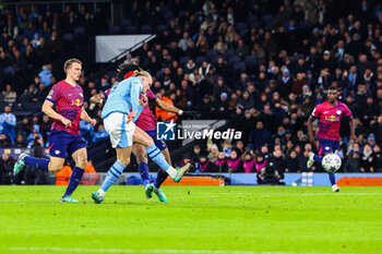 2023-11-28 - Erling Haaland of Manchester City scores a goal 1-2 during the UEFA Champions League, Group G football match between Manchester City and RB Leipzig on 28 November 2023 at Etihad Stadium in Manchester, England - FOOTBALL - CHAMPIONS LEAGUE - MANCHESTER CITY V RB LEIPZIG - UEFA CHAMPIONS LEAGUE - SOCCER