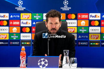 2023-11-28 - Head Coach Diego Simeone of Atletico Madrid at press conference after the UEFA Champions League, Group E football match between Feyenoord and Atletico Madrid on November 28, 2023 at Stadion Feijenoord "De Kuip" in Rotterdam, Netherlands - FOOTBALL - CHAMPIONS LEAGUE - FEYENOORD V ATLETICO MADRID - UEFA CHAMPIONS LEAGUE - SOCCER
