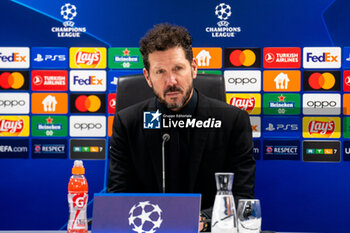 2023-11-28 - Head Coach Diego Simeone of Atletico Madrid at press conference after the UEFA Champions League, Group E football match between Feyenoord and Atletico Madrid on November 28, 2023 at Stadion Feijenoord "De Kuip" in Rotterdam, Netherlands - FOOTBALL - CHAMPIONS LEAGUE - FEYENOORD V ATLETICO MADRID - UEFA CHAMPIONS LEAGUE - SOCCER