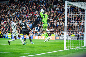2023-11-29 - Andriy Lunin of Real Madrid seen in action during the Champions League football match between Real Madrid and Napoli at Bernabeu Stadium in Madrid, Spain. - REAL MADRID VS NAPOLI - UEFA CHAMPIONS LEAGUE - SOCCER