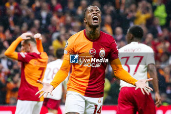 2023-11-29 - Wilfried Zaha of Galatasaray reacts during the UEFA Champions League, Group A football match between Galatasaray and Manchester United on November 29, 2023 at the Ali Sami Yen Arena in Istanbul, Turkey - FOOTBALL - CHAMPIONS LEAGUE - GALATASARAY V MANCHESTER UNITED - UEFA CHAMPIONS LEAGUE - SOCCER