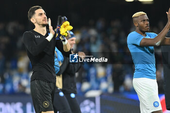 2023-12-12 - Napoli players thank the fans at the end of the match during the Uefa Champions League between SSC Napoli vs SC Braga at Diego Armando Maradona Stadium - SSC NAPOLI VS SC BRAGA - UEFA CHAMPIONS LEAGUE - SOCCER