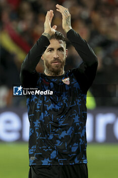 2023-12-12 - Sergio Ramos of Sevilla FC salutes the supporters following the UEFA Champions League, Group B football match between RC Lens and Sevilla FC on December 12, 2023 at Bollaert-Delelis stadium in Lens, France - FOOTBALL - CHAMPIONS LEAGUE - LENS V SEVILLA - UEFA CHAMPIONS LEAGUE - SOCCER