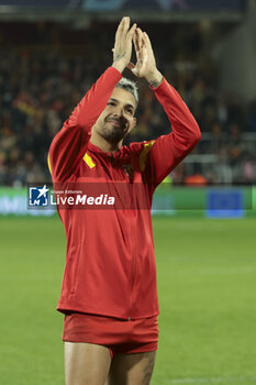 2023-12-12 - Facundo Medina of Lens salutes the supporters following the UEFA Champions League, Group B football match between RC Lens and Sevilla FC on December 12, 2023 at Bollaert-Delelis stadium in Lens, France - FOOTBALL - CHAMPIONS LEAGUE - LENS V SEVILLA - UEFA CHAMPIONS LEAGUE - SOCCER