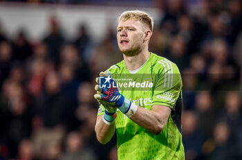 2023-12-12 - Goalkeeper Aaron Ramsdale of Arsenal during the UEFA Champions League, Group B football match between PSV and Arsenal on December 12, 2023 at the Phillips Stadion in Eindhoven, Netherlands - FOOTBALL - CHAMPIONS LEAGUE - PSV V ARSENAL - UEFA CHAMPIONS LEAGUE - SOCCER