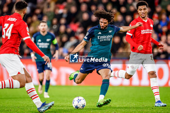 2023-12-12 - Mohamed Elneny of Arsenal during the UEFA Champions League, Group B football match between PSV and Arsenal on December 12, 2023 at the Phillips Stadion in Eindhoven, Netherlands - FOOTBALL - CHAMPIONS LEAGUE - PSV V ARSENAL - UEFA CHAMPIONS LEAGUE - SOCCER