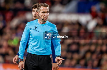 2023-12-12 - Referee Tobias Stieler during the UEFA Champions League, Group B football match between PSV and Arsenal on December 12, 2023 at the Phillips Stadion in Eindhoven, Netherlands - FOOTBALL - CHAMPIONS LEAGUE - PSV V ARSENAL - UEFA CHAMPIONS LEAGUE - SOCCER