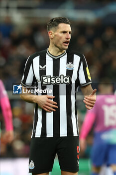 2023-12-13 - Newcastle’s Fabian Schar during the UEFA Champions League, Group F football match between Newcastle United and AC Milan on 13 December 2023 at St. James's Park in Newcastle, England - FOOTBALL - CHAMPIONS LEAGUE - NEWCASTLE V AC MILAN - UEFA CHAMPIONS LEAGUE - SOCCER