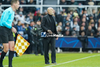 2023-12-13 - Milan coach Stefano Pioli during the UEFA Champions League, Group F football match between Newcastle United and AC Milan on 13 December 2023 at St. James's Park in Newcastle, England - FOOTBALL - CHAMPIONS LEAGUE - NEWCASTLE V AC MILAN - UEFA CHAMPIONS LEAGUE - SOCCER