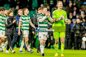 2023-12-13 - Joe Hart of Celtic FC is all smiles following his sides win during the UEFA Champions League, Group E football match between Celtic FC and Feyenoord on December 13, 2023 at Celtic Park in Glasgow, Scotland - FOOTBALL - CHAMPIONS LEAGUE - CELTIC V FEYENOORD - UEFA CHAMPIONS LEAGUE - SOCCER