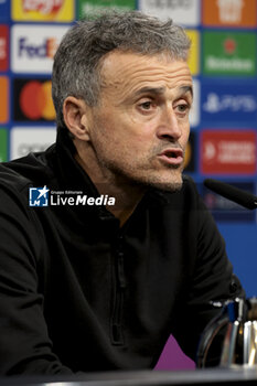 2023-12-14 - PSG coach Luis Enrique during the post-match press conference following the UEFA Champions League, Group F football match between Borussia Dortmund and Paris Saint-Germain on December 13, 2023 at Signal Iduna Park in Dortmund, Germany - FOOTBALL - CHAMPIONS LEAGUE - DORTMUND V PARIS SG - UEFA CHAMPIONS LEAGUE - SOCCER