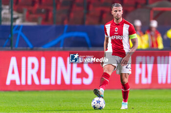 2023-12-13 - Toby Alderweireld of Royal Antwerp FC during the UEFA Champions League, Group H football match between Royal Antwerp FC and FC Barcelona on December 13, 2023 at the Stadion Bosuil in Antwerpen, Belgium - FOOTBALL - CHAMPIONS LEAGUE - ROYAL ANTWERP V FC BARCELONA - UEFA CHAMPIONS LEAGUE - SOCCER