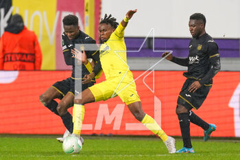 2023-03-09 - Samuel Chukwueze of Villarreal and Francis Amuzu, Moussa Ndiaye of RSC Anderlecht during the UEFA Europa Conference League, Round of 16, 1st leg football match between RSC Anderlecht and Villarreal CF on March 9, 2023 at the Lotto Park Stadium in Brussels, Belgium - FOOTBALL - CONFERENCE LEAGUE - ANDERLECHT V VILLARREAL - UEFA CONFERENCE LEAGUE - SOCCER