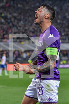 2023-04-20 - Lorenzo Venuti (ACF Fiorentina) celebrates after a goal - ACF FIORENTINA VS LECH POZNAN - UEFA CONFERENCE LEAGUE - SOCCER