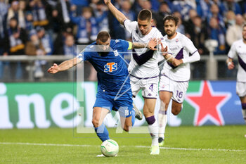 2023-04-13 - Mikael Ishak of Lech Nikola Milenkovic of Fiorentina during the UEFA Europa Conference League, Quarter-finals, 1st leg football match between KKS Lech Poznan and ACF Fiorentina on April 13, 2023 at INEA Stadion in Poznan, Poland - FOOTBALL - CONFERENCE LEAGUE - LECH POZNAN V FIORENTINA - UEFA CONFERENCE LEAGUE - SOCCER