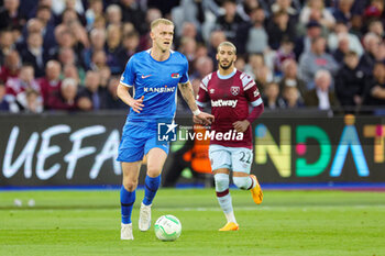 2023-05-12 - Jens Odgaard (7) of AZ Alkmaar during the UEFA Europa Conference League, Semi-finals, 1st leg football match between West Ham United and AZ Alkmaar on 11 May 2023 at the London Stadium in London, England - FOOTBALL - CONFERENCE LEAGUE - WEST HAM V AZ ALKMAAR - UEFA CONFERENCE LEAGUE - SOCCER