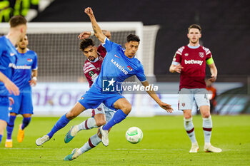 2023-05-12 - Tijjani Reijnders (6) of AZ Alkmaar and Lucas Paqueta (11) of West Ham during the UEFA Europa Conference League, Semi-finals, 1st leg football match between West Ham United and AZ Alkmaar on 11 May 2023 at the London Stadium in London, England - FOOTBALL - CONFERENCE LEAGUE - WEST HAM V AZ ALKMAAR - UEFA CONFERENCE LEAGUE - SOCCER