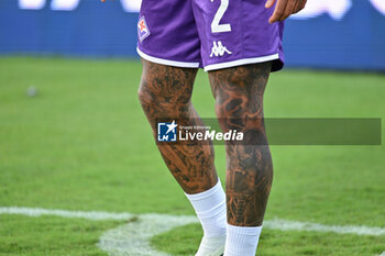 2023-08-31 - Tattoos details of ACF Fiorentina's Brazilian defender Domilson Cordeiro dos Santos knows as Dodo - ACF FIORENTINA VS SK RAPID WIEN - UEFA CONFERENCE LEAGUE - SOCCER