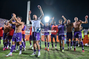 2023-08-31 - ACF Fiorentina's players celebrate the victory - ACF FIORENTINA VS SK RAPID WIEN - UEFA CONFERENCE LEAGUE - SOCCER