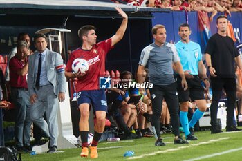 2023-08-24 - Pamplona, Spain. 24th Aug 2023. Sports. Football/Soccer.Jesus Areso (12. CA Osasuna), Jagoba Arrasate (CA Osasuna coach) and Ronny Deila (Club Brugge coach) during the football match of First leg of the UEFA Europa Conference League qualifier play-off between CA Osasuna and Club Brugge played at El Sadar stadium in Pamplona (Spain) on August 24, 2023. Credit: Inigo Alzugaray/CordonPress - UEFA EUROPA CONFERENCE LEAGUE: CA OSASUNA VS CLUB BRUGGE, PAMPLONA, SPAIN - UEFA CONFERENCE LEAGUE - SOCCER