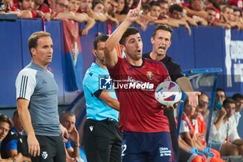 2023-08-24 - Pamplona, Spain. 24th Aug 2023. Sports. Football/Soccer.Jagoba Arrasate (CA Osasuna coach), Jesus Areso (12. CA Osasuna) and Ronny Deila (Club Brugge coach) during the football match of First leg of the UEFA Europa Conference League qualifier play-off between CA Osasuna and Club Brugge played at El Sadar stadium in Pamplona (Spain) on August 24, 2023. Credit: Inigo Alzugaray/CordonPress - UEFA EUROPA CONFERENCE LEAGUE: CA OSASUNA VS CLUB BRUGGE, PAMPLONA, SPAIN - UEFA CONFERENCE LEAGUE - SOCCER
