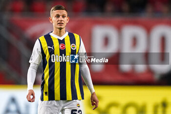 2023-08-31 - Sebastian Szymanski of Fenerbahce during the UEFA Europa Conference League, Play-offs, 2nd leg football match between FC Twente and Fenerbahce on August 31, 2023 at De Grolsch Veste in Enschede, Netherlands - FOOTBALL - CONFERENCE LEAGUE - TWENTE V FENERBAHCE - UEFA CONFERENCE LEAGUE - SOCCER