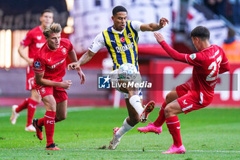 2023-08-31 - Jayden Oosterwolde of Fenerbahce and Sem Steijn, Manfred Ugalde of FC Twente during the UEFA Europa Conference League, Play-offs, 2nd leg football match between FC Twente and Fenerbahce on August 31, 2023 at De Grolsch Veste in Enschede, Netherlands - FOOTBALL - CONFERENCE LEAGUE - TWENTE V FENERBAHCE - UEFA CONFERENCE LEAGUE - SOCCER