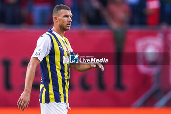 2023-08-31 - Edin Dzeko of Fenerbahce during the UEFA Europa Conference League, Play-offs, 2nd leg football match between FC Twente and Fenerbahce on August 31, 2023 at De Grolsch Veste in Enschede, Netherlands - FOOTBALL - CONFERENCE LEAGUE - TWENTE V FENERBAHCE - UEFA CONFERENCE LEAGUE - SOCCER