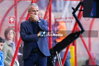 2023-08-31 - Head Coach Ismail Kartal of Fenerbahce during the UEFA Europa Conference League, Play-offs, 2nd leg football match between FC Twente and Fenerbahce on August 31, 2023 at De Grolsch Veste in Enschede, Netherlands - FOOTBALL - CONFERENCE LEAGUE - TWENTE V FENERBAHCE - UEFA CONFERENCE LEAGUE - SOCCER
