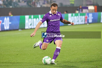 2023-10-05 - Arthur Melo of the ACF Fiorentina and Mohammed Abu Fani of the Ferencvarosi TC ,battle for the ball during the Conference League match between ACF Fiorentina and Ferencvarosi TC at Stadio Artemio Franchi on October 5, 2023 in Florence, Italy - ACF FIORENTINA VS FERENCVAROSI TC - UEFA CONFERENCE LEAGUE - SOCCER