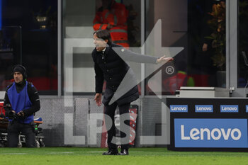 2023-01-10 - Simone Inzaghi Head Coach of FC Internazionale gestures during Coppa Italia 2022/23 football match between FC Internazionale and Parma Calcio at Giuseppe Meazza Stadium, Milan, Italy on January 10, 2023 - INTER - FC INTERNAZIONALE VS PARMA CALCIO - ITALIAN CUP - SOCCER