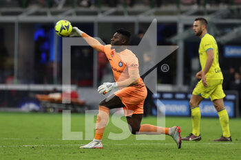 2023-01-10 - Andre Onana of FC Internazionale in action during Coppa Italia 2022/23 football match between FC Internazionale and Parma Calcio at Giuseppe Meazza Stadium, Milan, Italy on January 10, 2023 - INTER - FC INTERNAZIONALE VS PARMA CALCIO - ITALIAN CUP - SOCCER