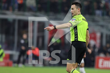 2023-01-11 - Referee Antonio Rapuano in action during Coppa Italia 2022/23 football match between AC Milan and Torino FC at San Siro Stadium, Milan, Italy on January 11, 2023 - AC MILAN VS TORINO FC - ITALIAN CUP - SOCCER
